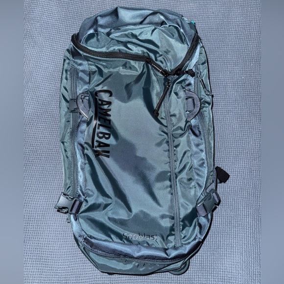 Camelbak Snoblast hydration pack bag